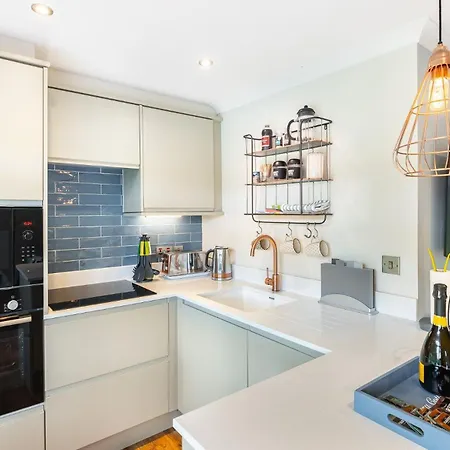 2 Bed In Windermere Oc-Lr104 *